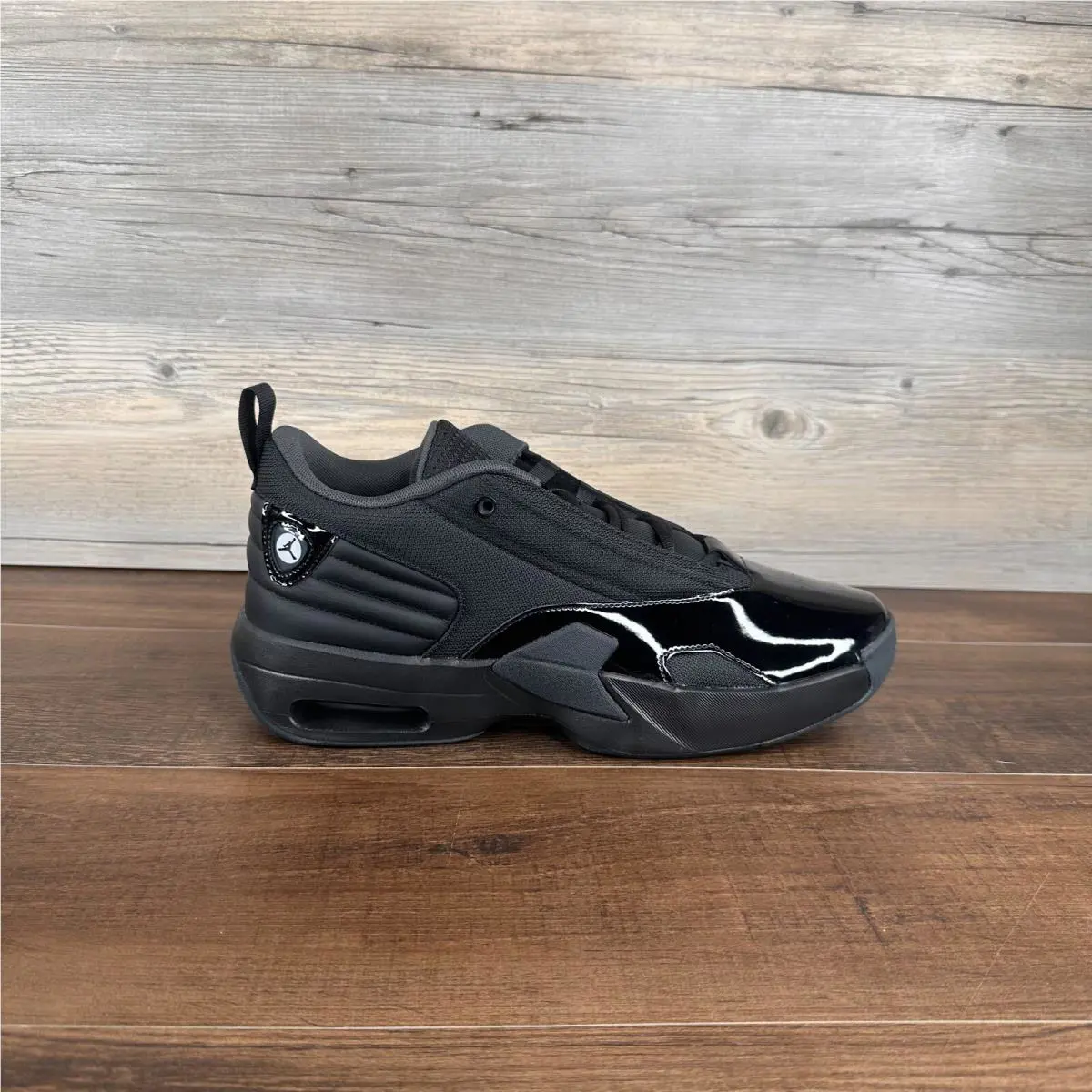 Nike shoes - Air Jordan Max Aura - Air Max Aura - FQ8298 001 - Gray 1