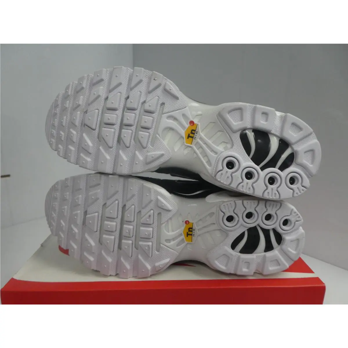Nike shoes - Nike Air Max Plus - Air Max Plus - DM2362-001 - Black 3