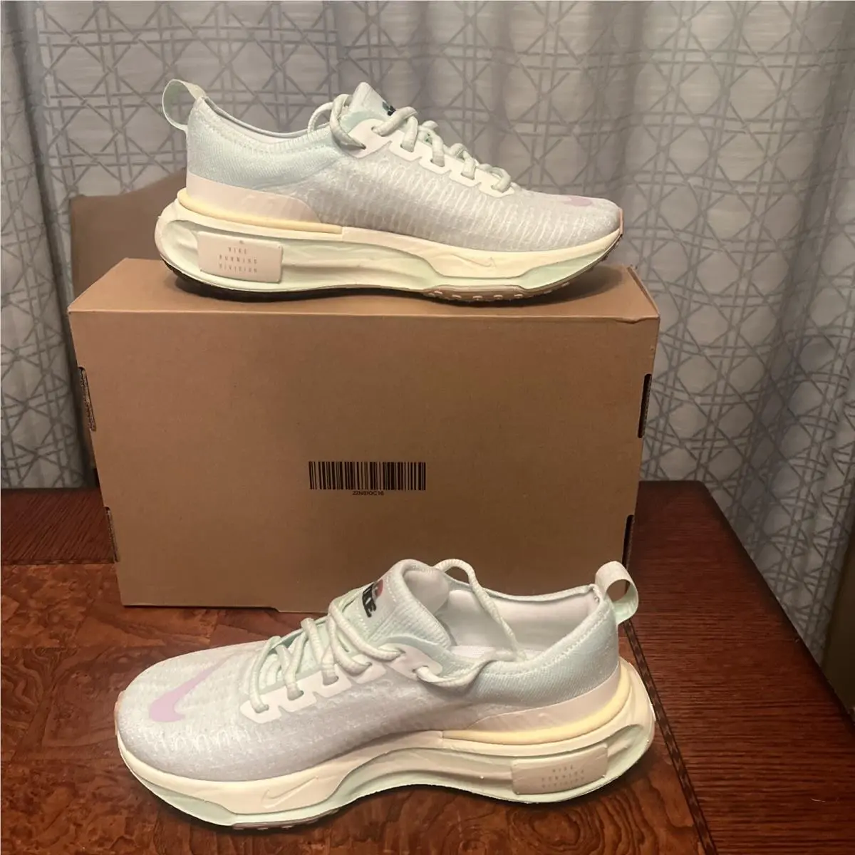 Nike shoes - Nike ZoomX Invincible - ZoomX Invincible - HF5729-391 - Green 0