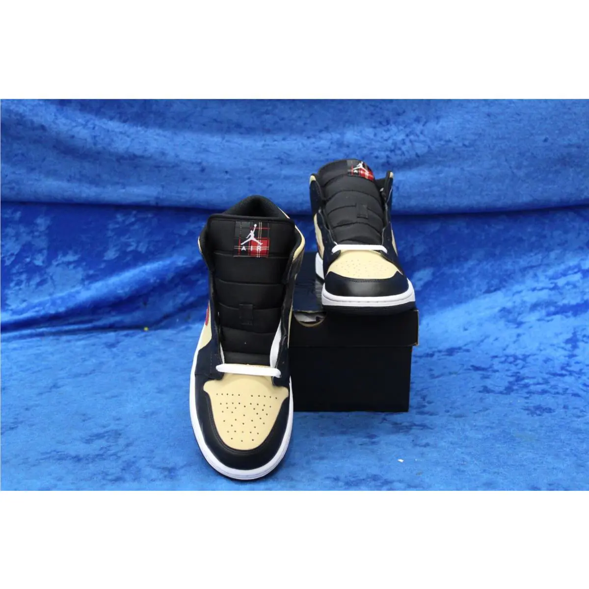 Nike shoes - Air Jordan 1 Mid SE - DZ5329001 - Brown 5