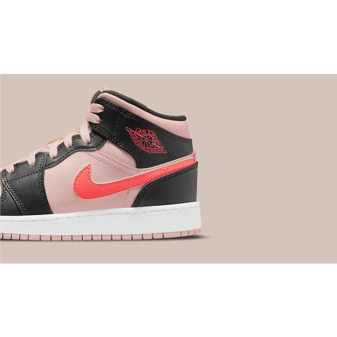 Nike shoes - Air Jordan 1 Mid - Air Mid - 554725-604 - Black (UPC: 0195866328877) 4