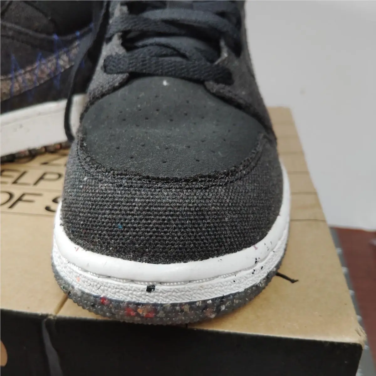 Nike shoes - Air Jordan 1 Mid SE - DM4334 001 - Black (UPC: 195238356194) 2