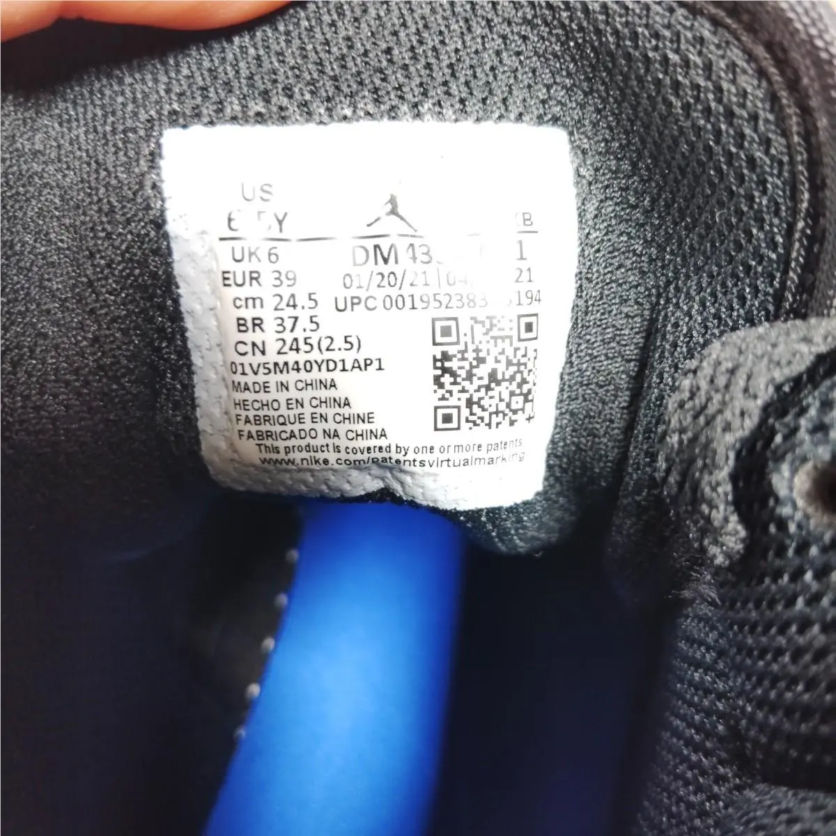 Nike shoes - Air Jordan 1 Mid SE - DM4334 001 - Black (UPC: 195238356194) 5