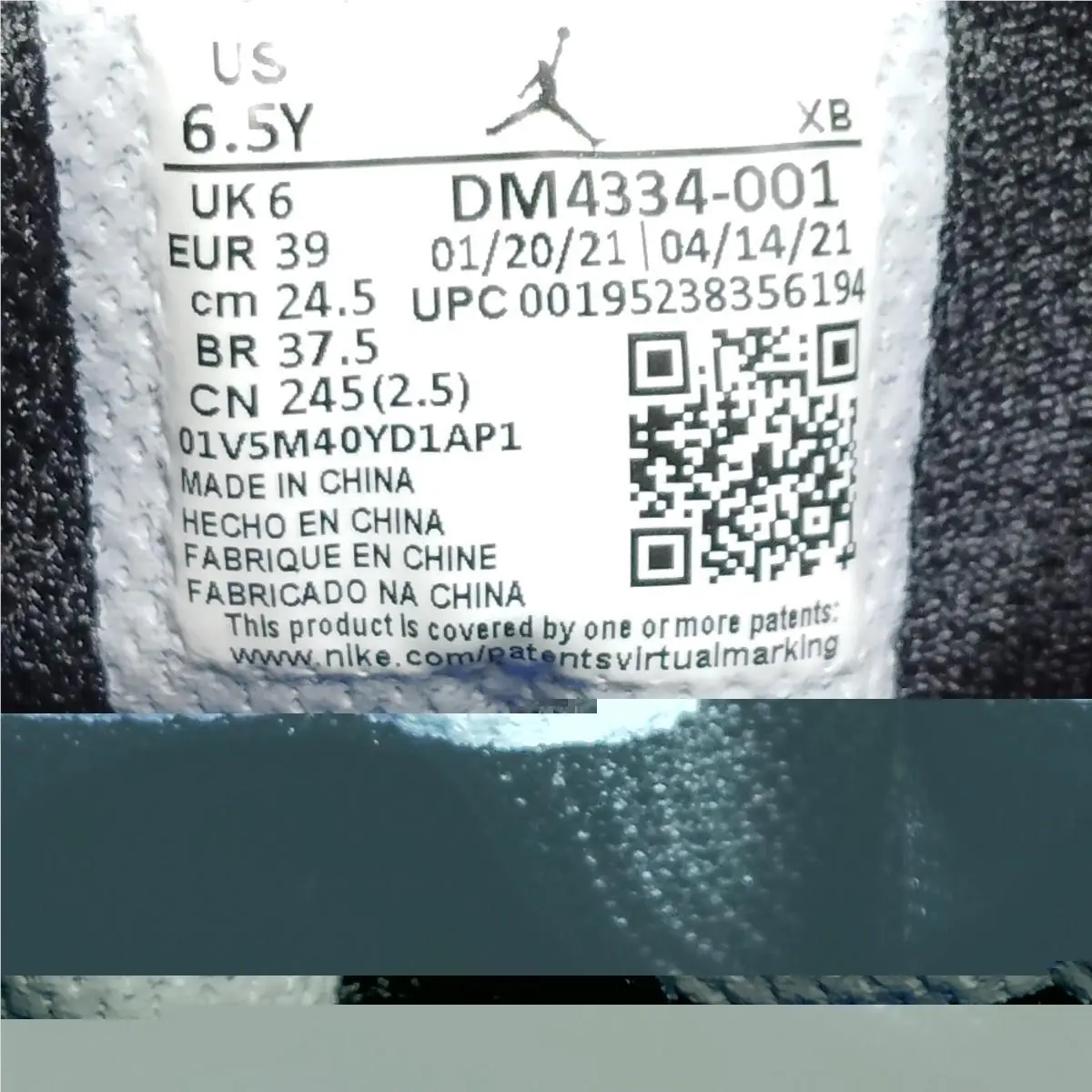 Nike shoes - Air Jordan 1 Mid SE - DM4334 001 - Black (UPC: 195238356194) 6