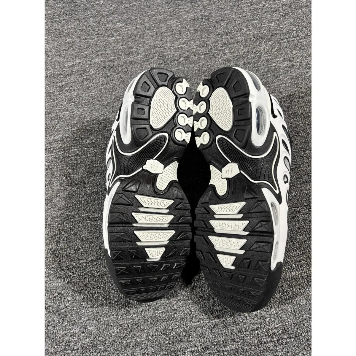 Nike shoes - Nike Air Max Plus - Air Max Plus - FV4081-102 - White 5