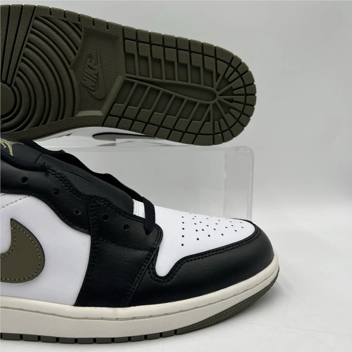 Nike shoes - Air Jordan 1 Low - Air Low - 553558 092 - White 1