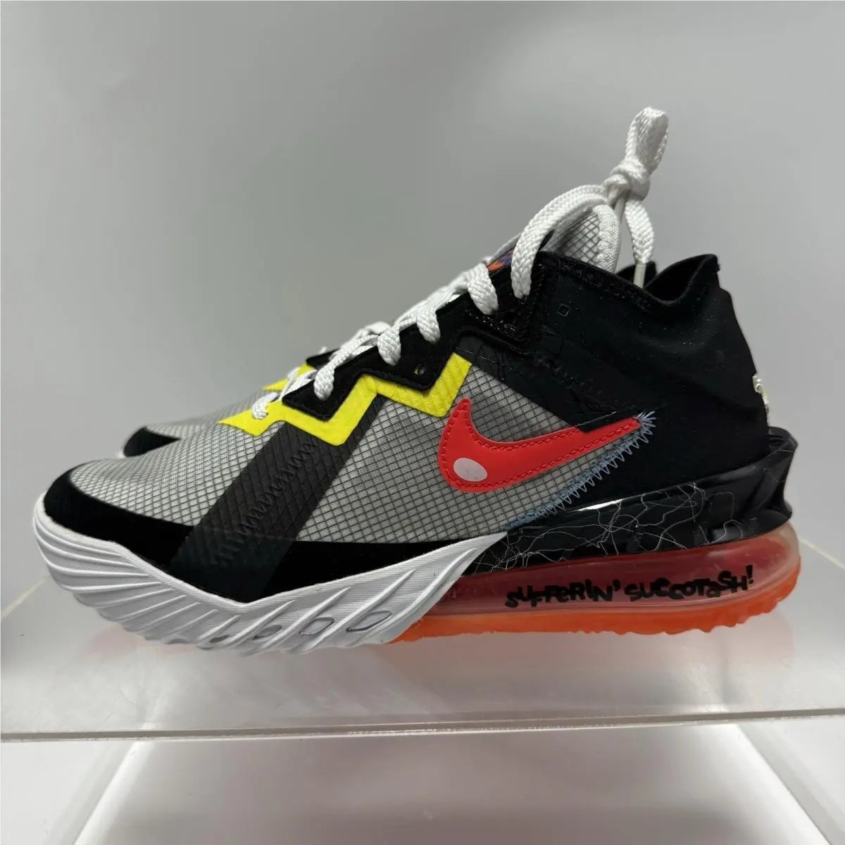 Nike Lebron 18 Low Sylvester Tweety Space Jam Looney Tune CV7562-103 Men 7.5
