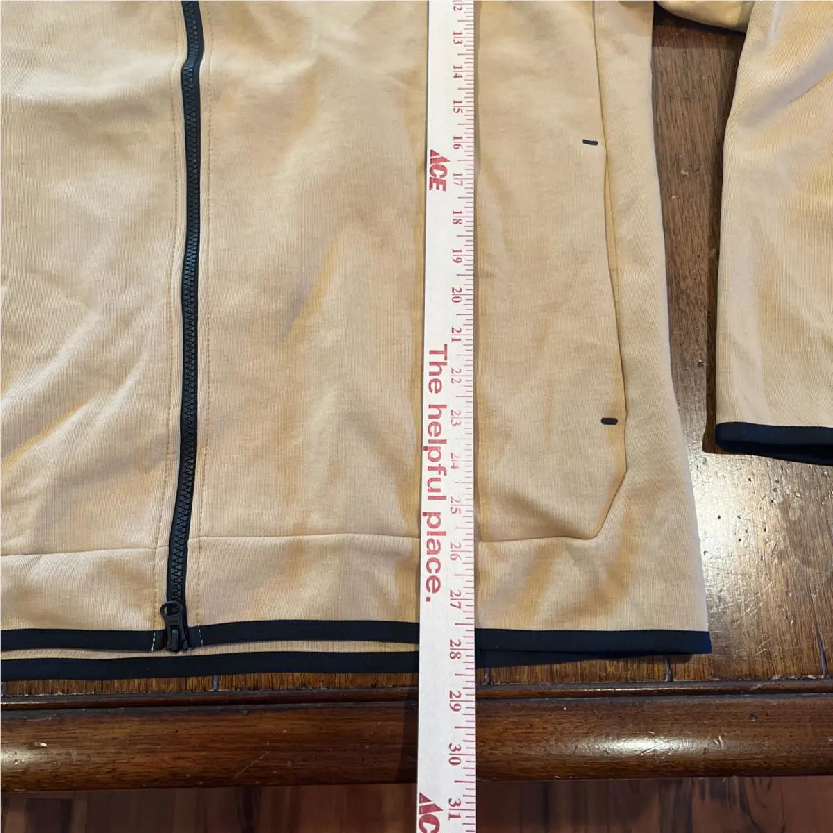 Nike clothing - CU4489 722 - CU4489 722 - Elemental Gold/Sail (UPC: 196151924231) 1