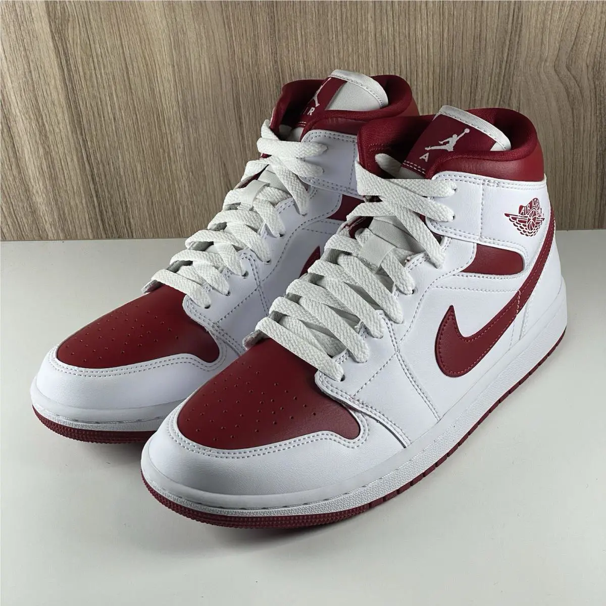 Nike shoes - Air Jordan 1 - Air - Bq6472-161 - White 1
