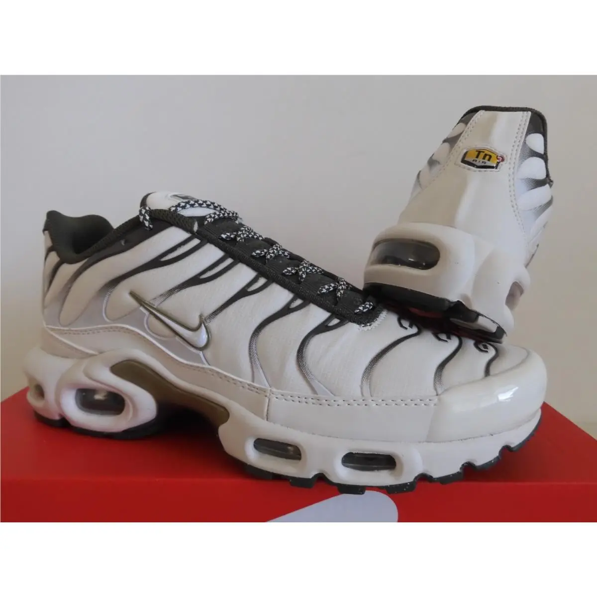 Nike shoes - Nike Air Max Plus - Air Max Plus - FB9722-001 - White (UPC: 196969070243) 0