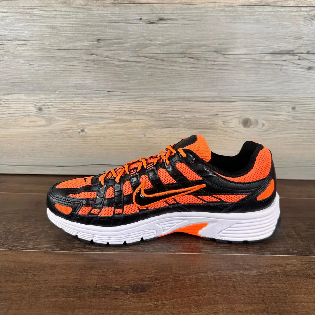 Nike shoes - Nike P-6000 - CD6404-801 - Orange, Manufacturer: Hyper Crimson/White/Metallic Silver/Black 4