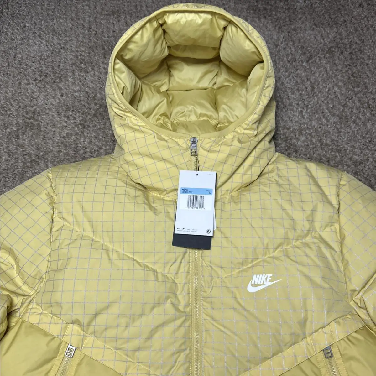 Nike clothing - Nike Sportswear Windrunner Puffer Jacket - DD6963-700 DD6963 - Yellow 0