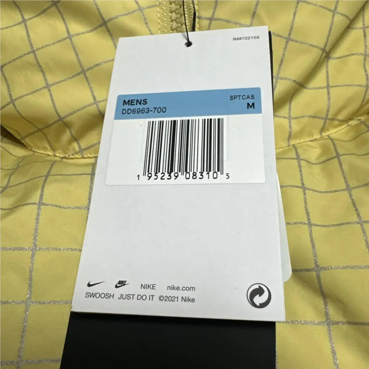 Nike clothing - Nike Sportswear Windrunner Puffer Jacket - DD6963-700 DD6963 - Yellow 3