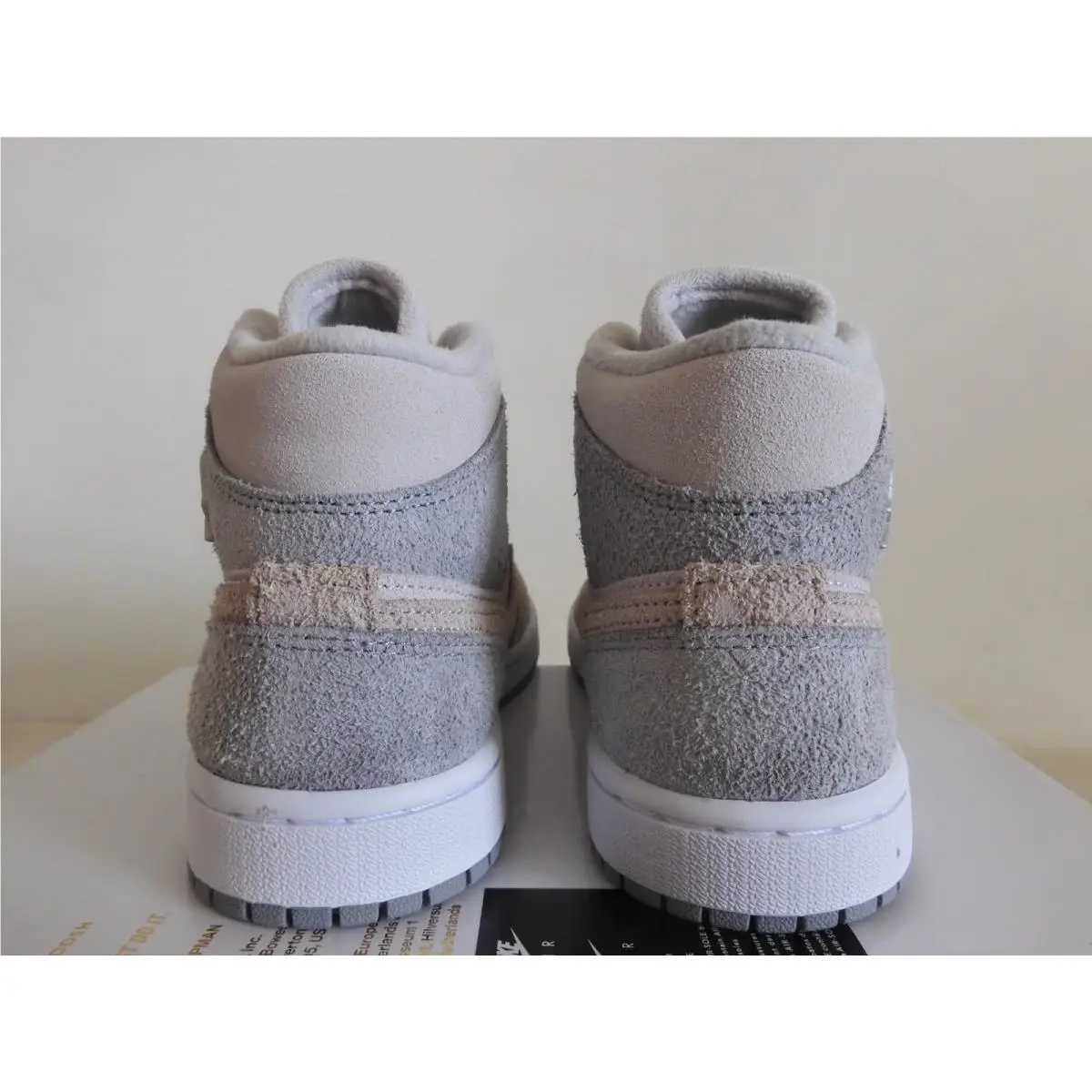 Nike shoes - Air Jordan 1 Mid SE - DO7139-002 - Gray 3