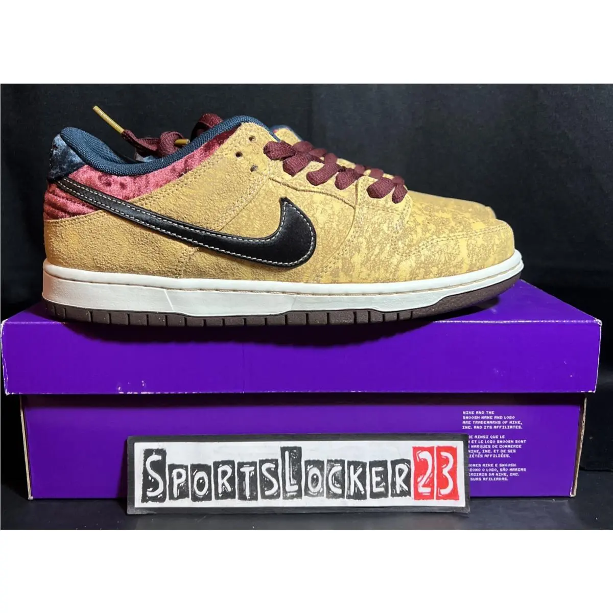 SB Dunk Low Pro - City of Cinema FZ1278-200 Men`s Size 8 DS - IN Hand by Nike