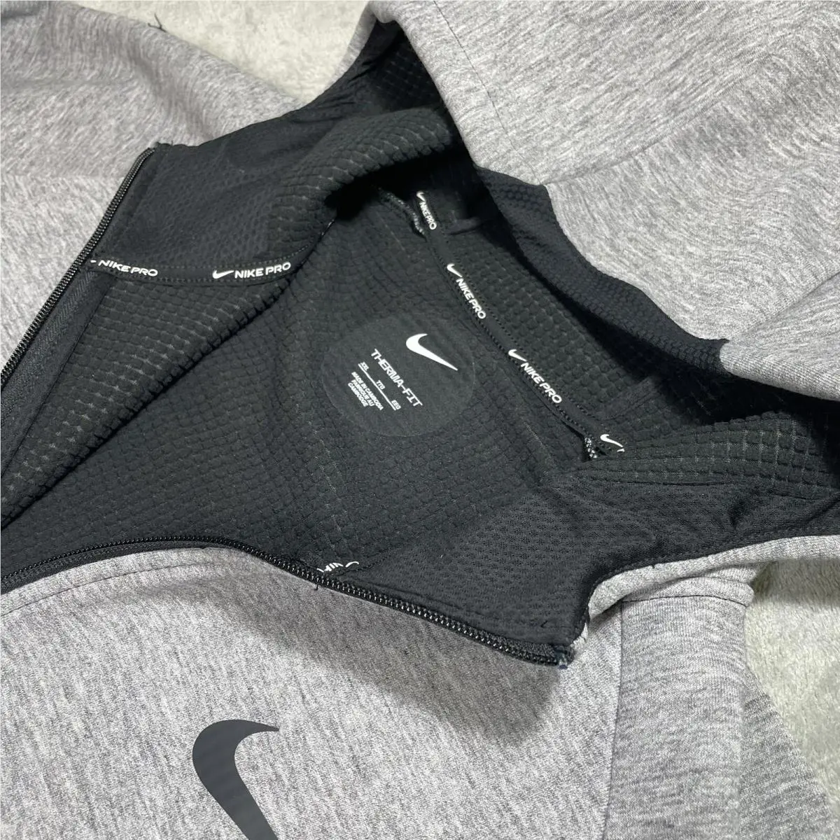 Nike clothing - DD1878-010 - DD1878-010 - Heather Grey/Black 3