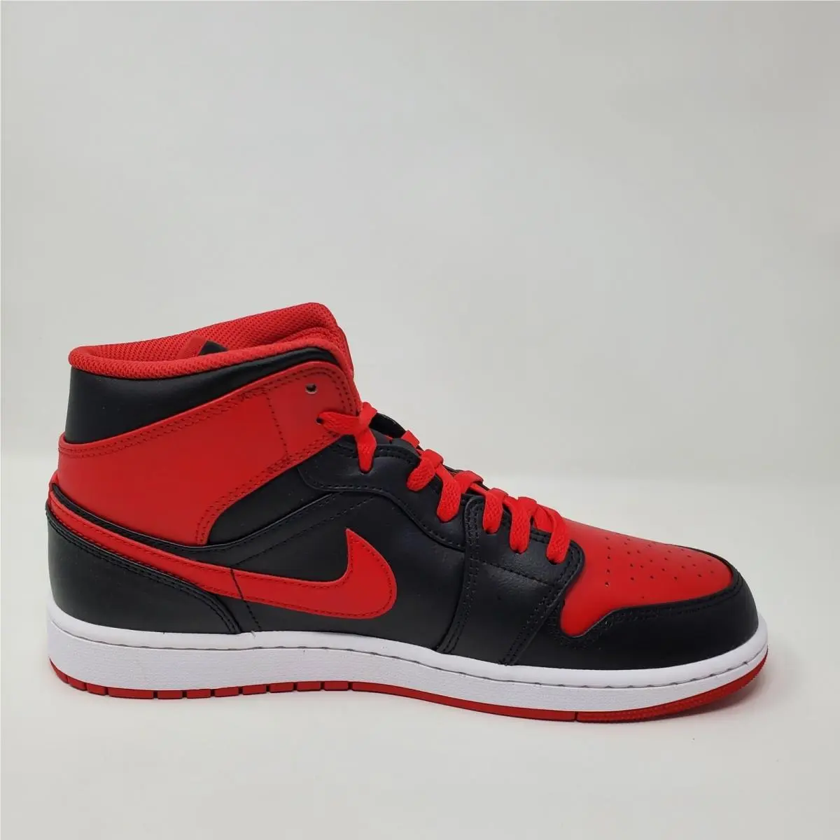 Nike shoes - Air Jordan 1 Mid - Air Mid - DQ8426-060 - Red 4