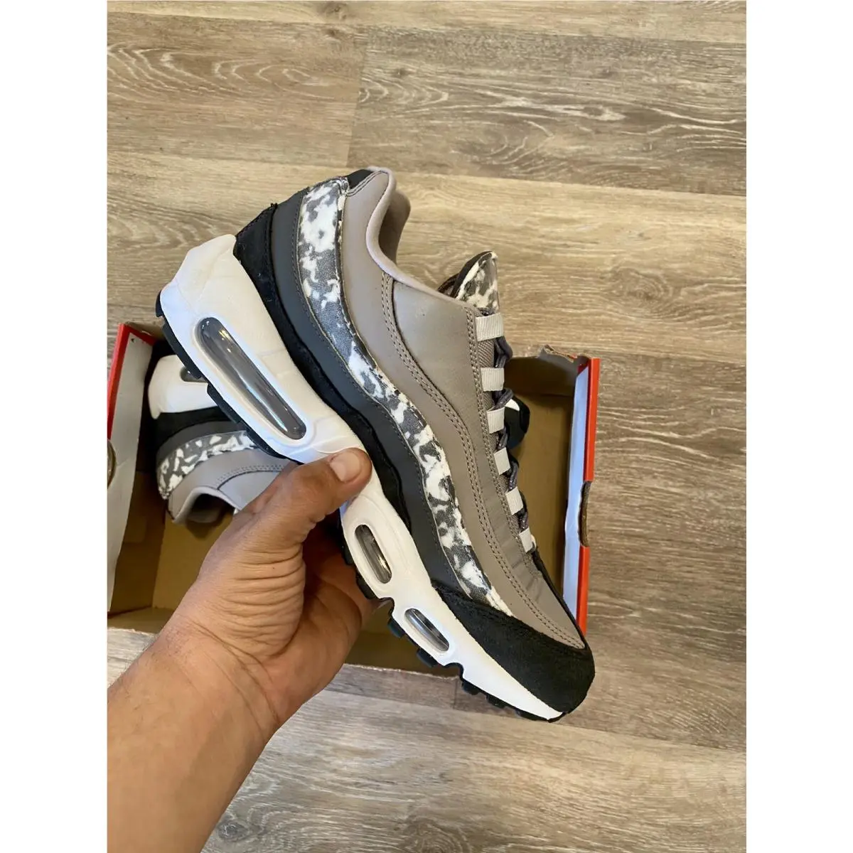 Nike shoes - Nike Air Max 95 SE - CU1560-001 - Enigma Stone/Off-Noir/White (UPC: 194498582008) 8