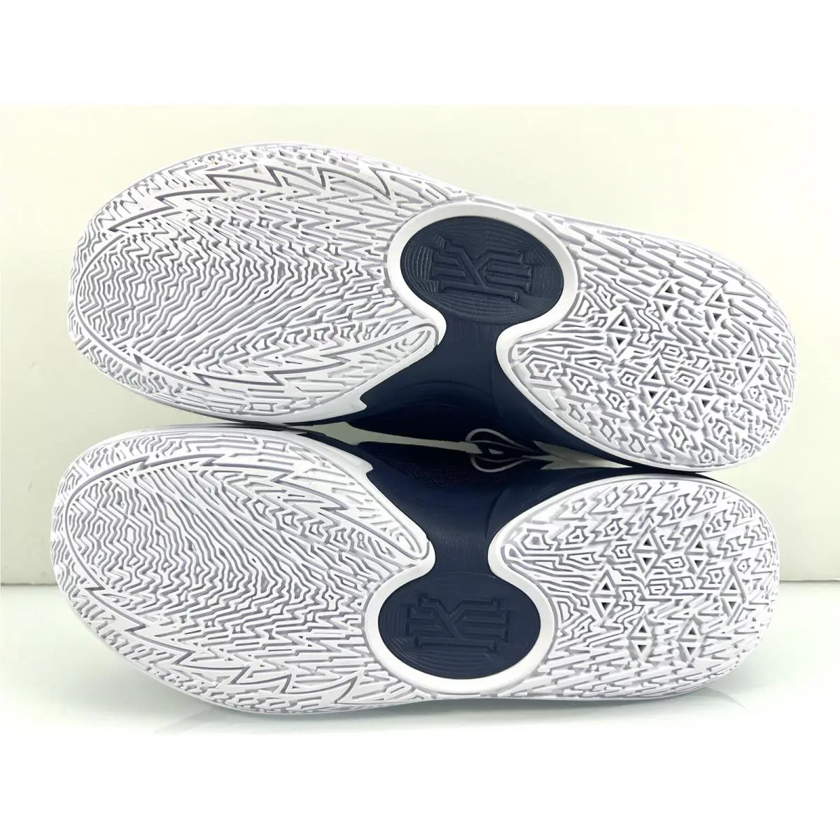Nike shoes - Kyrie Low 5 - Kyrie Low - DO9617-400 - Blue 8