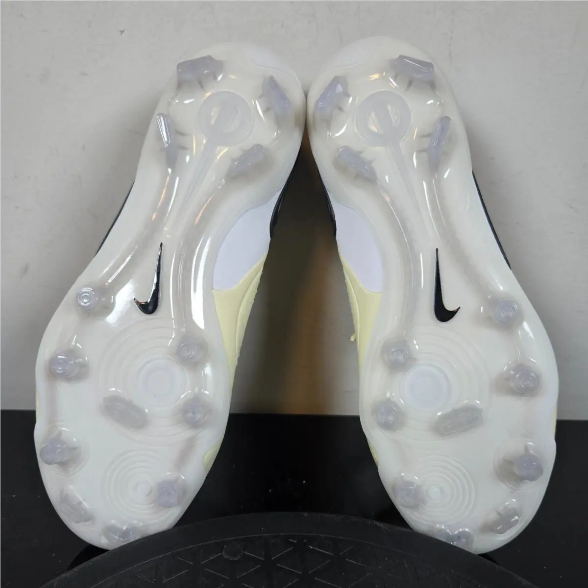 Nike shoes - Nike Tiempo Legend 10 Elite FG - DV4328-700 - Yellow 4