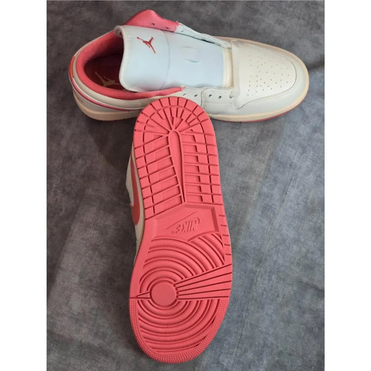 Nike shoes - Nike Air Jordan 1 Low - DC0774-109 - Pink 3