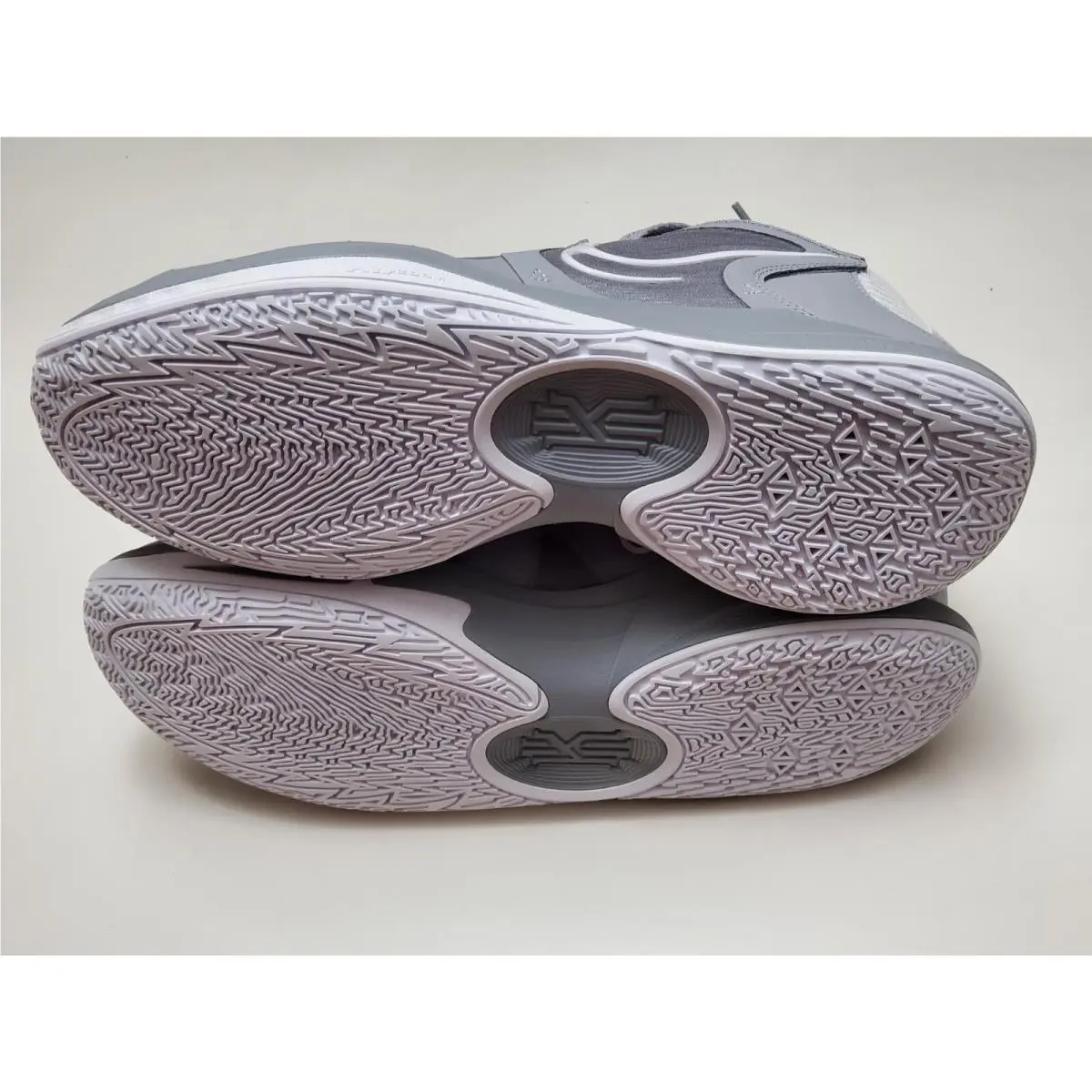 Nike shoes - Nike Kyrie Low 5 (Team) - DO9617001 - Wolf Grey/Wolf Grey/White 1