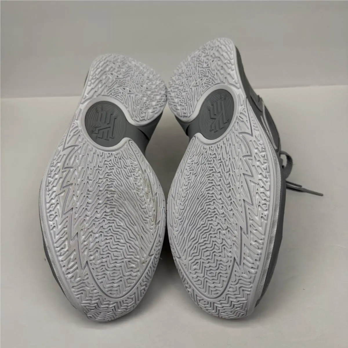 Nike shoes - Nike Kyrie Low 5 - Kyrie Low - DO9617-001 - Gray 4