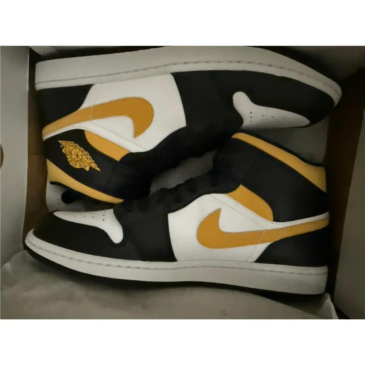 Nike shoes - Air Jordan 1 - Air - 554724-177 - White 4