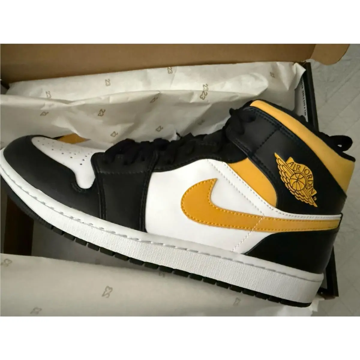 Nike shoes - Air Jordan 1 - Air - 554724-177 - White 6