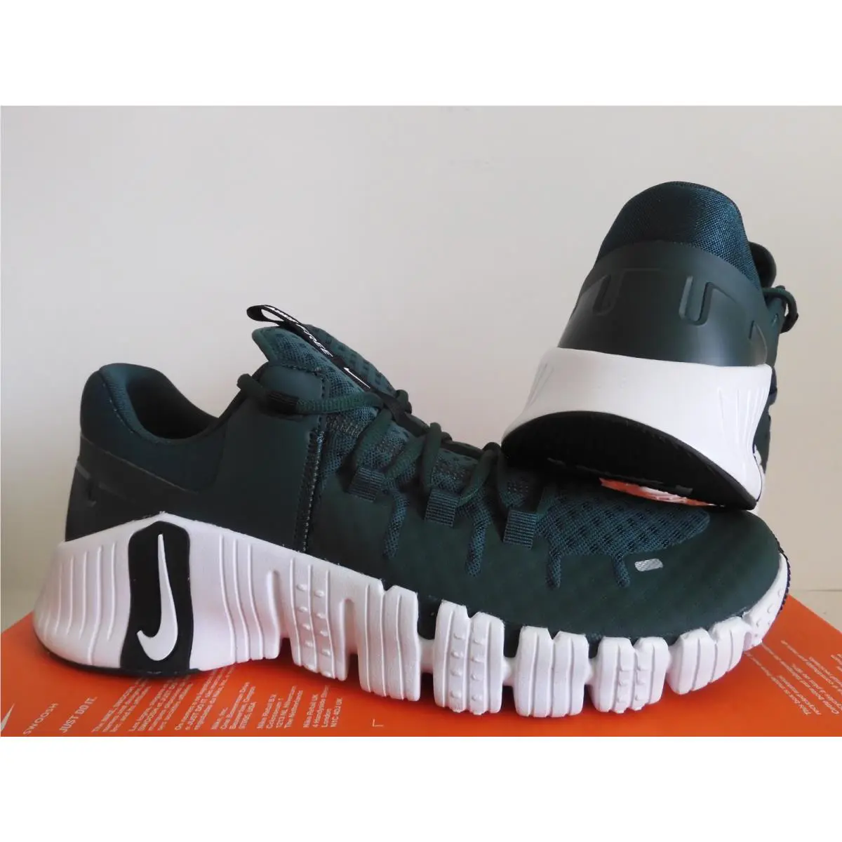 Nike shoes - Nike Free Metcon - Free Metcon - FN6616-300 - Green (UPC: 196607724354) 0