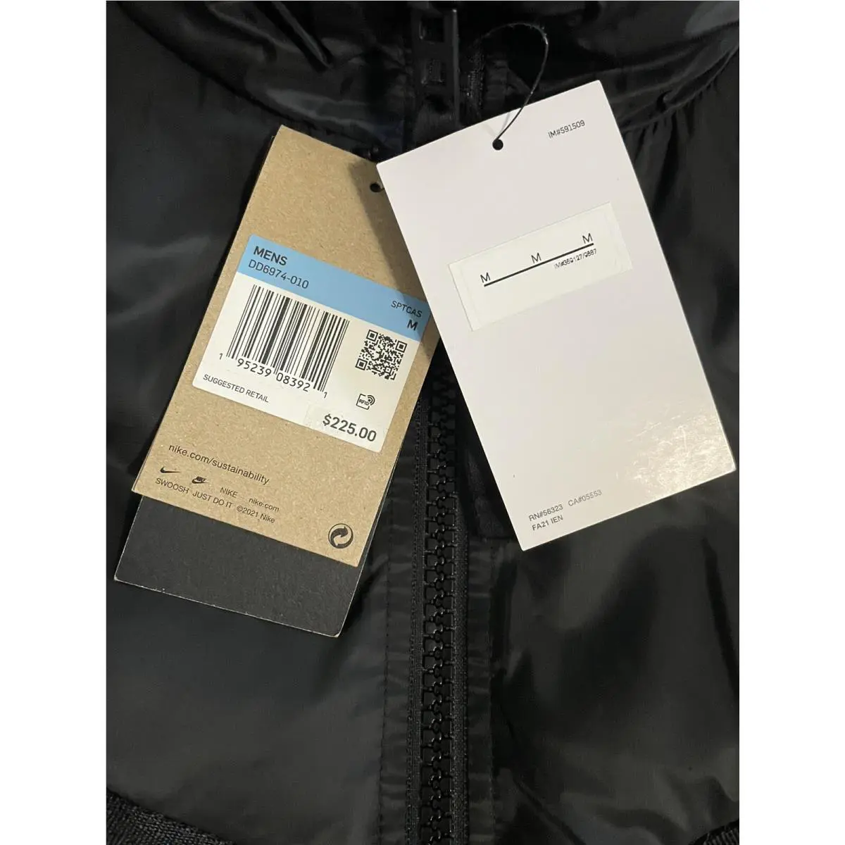 Nike clothing - Nike Sportswear - Sportswear - DD6974-010 - Black/White (UPC: 0195239083921) 4