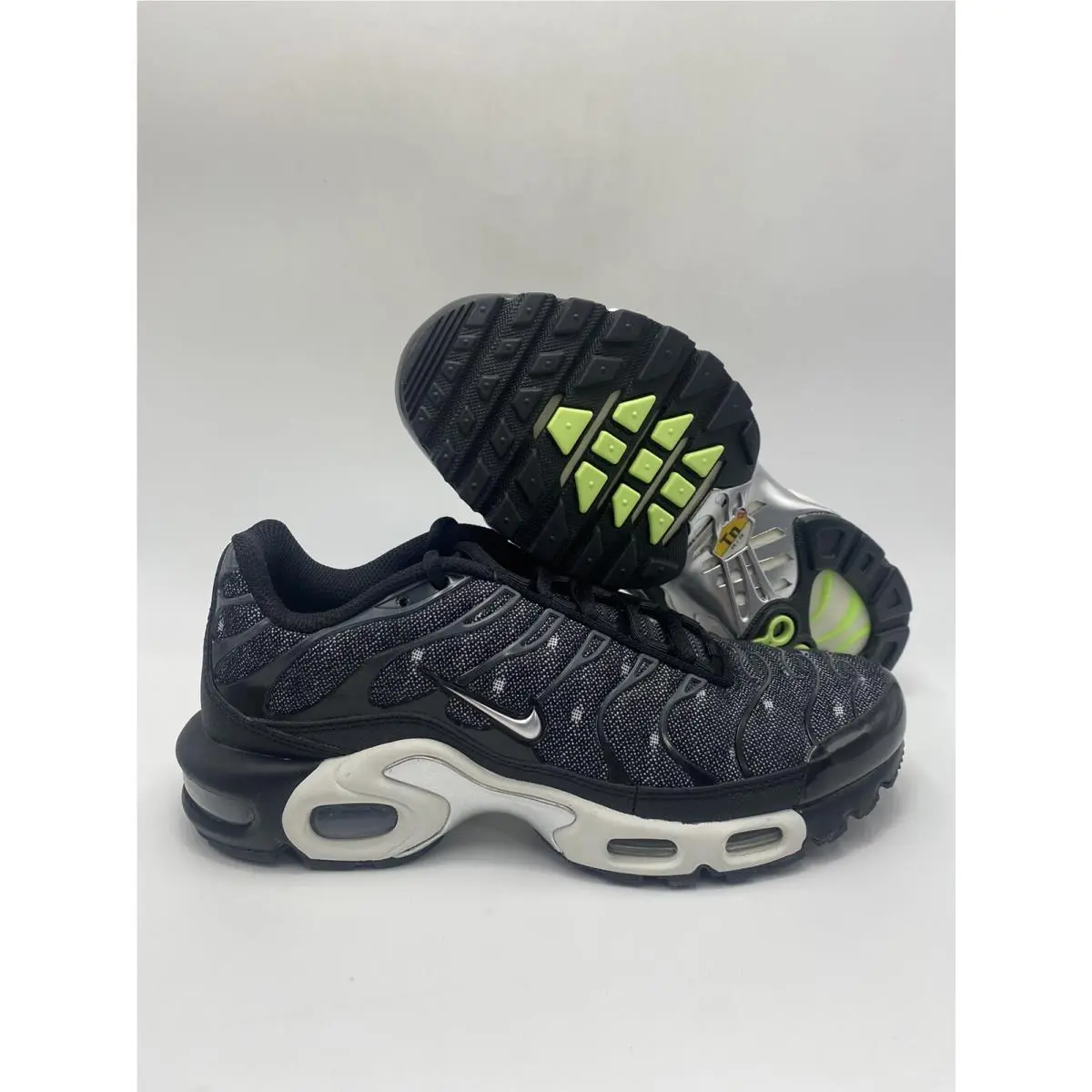 Nike Air Max Plus SE Blck/chrome-white DM7570 001 US Men SZ 6