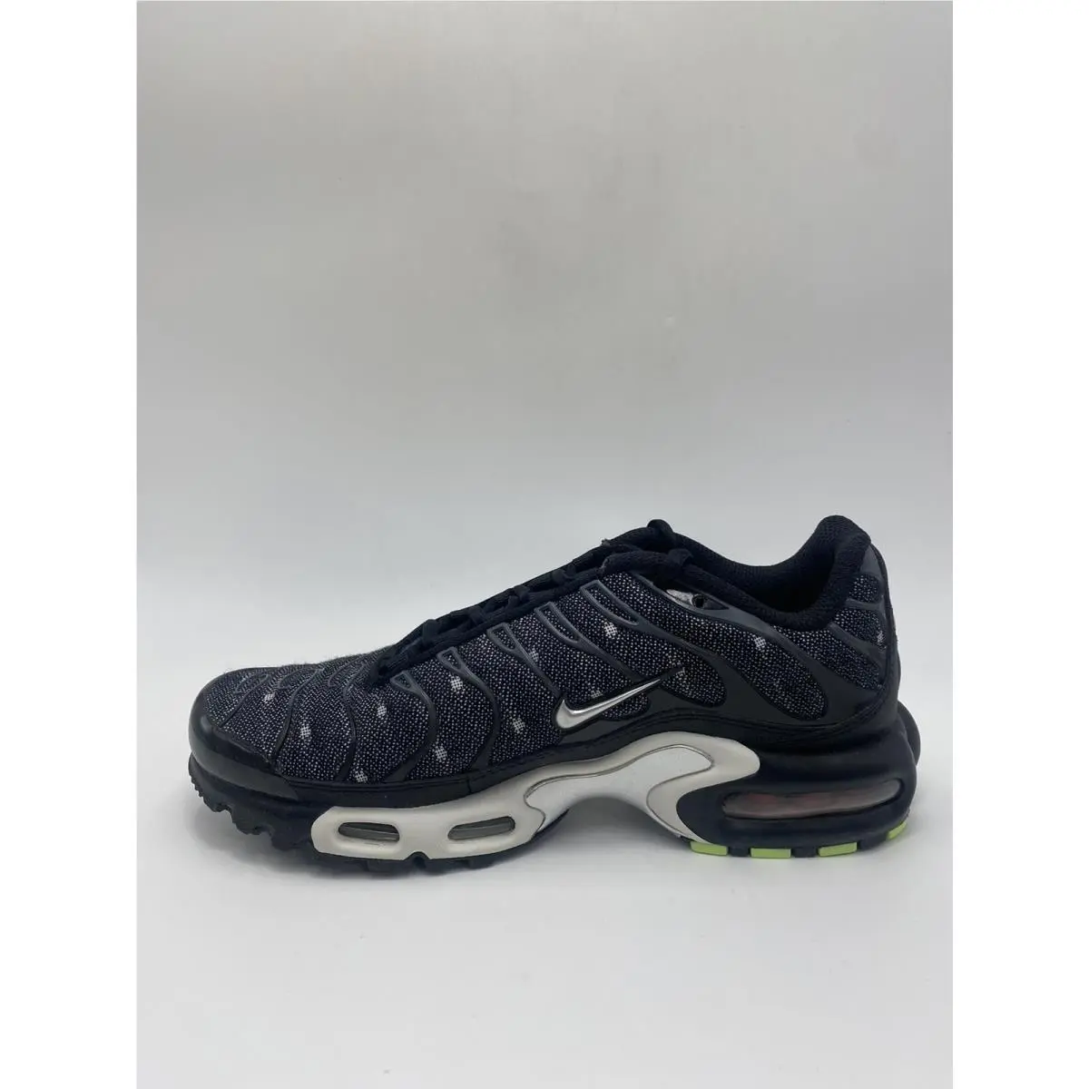 Nike shoes - Nike Air Max Plus - Air Max Plus - DM7570001 - Black (UPC: 195240858044) 1