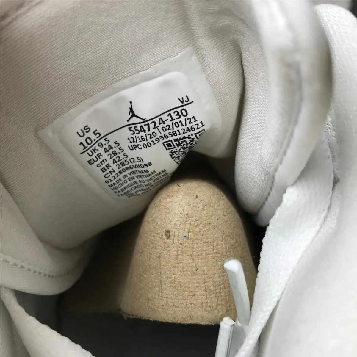 Nike shoes - Air Jordan 1 Mid - Air Mid - 554724-130 - White 10
