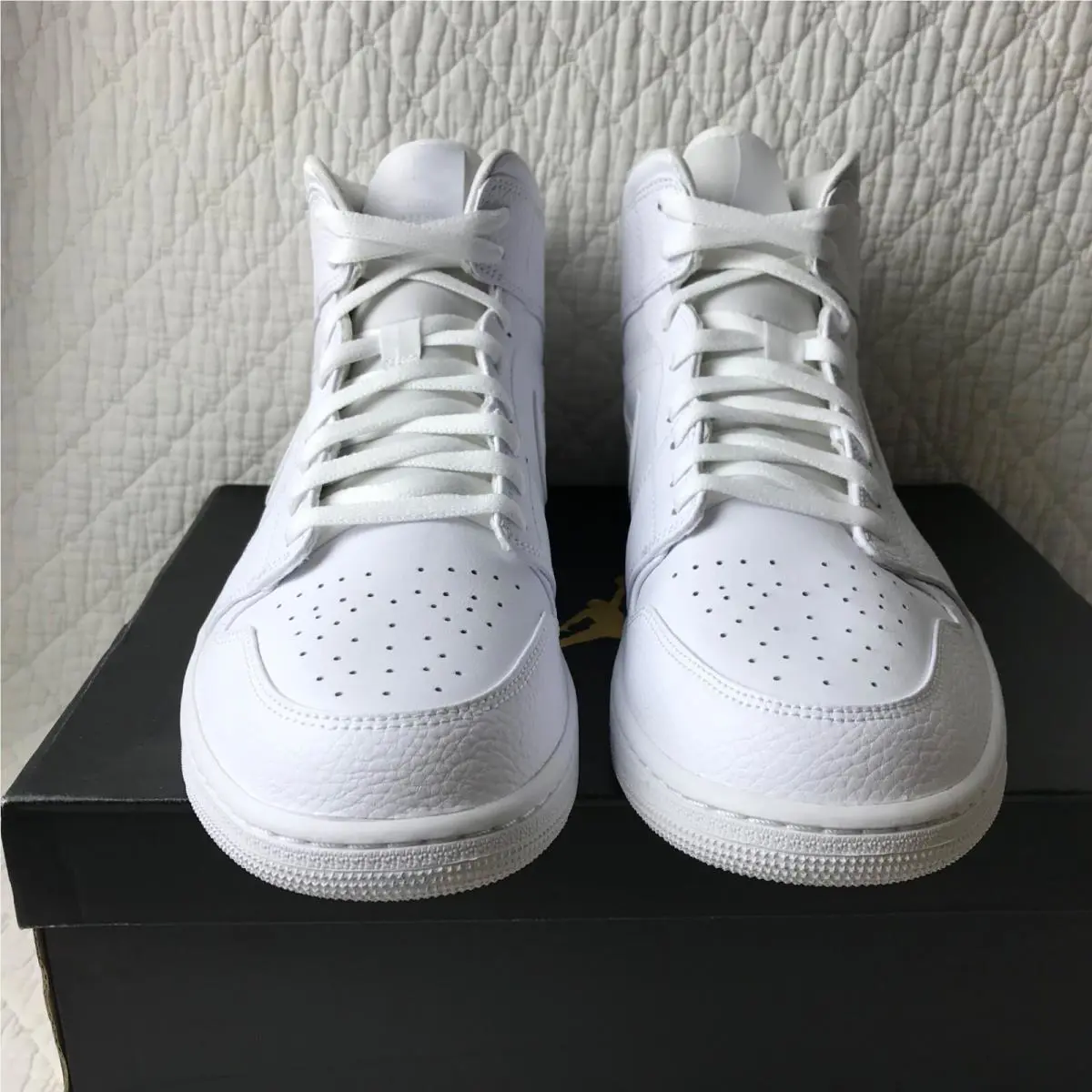 Nike shoes - Air Jordan 1 Mid - Air Mid - 554724-130 - White 3
