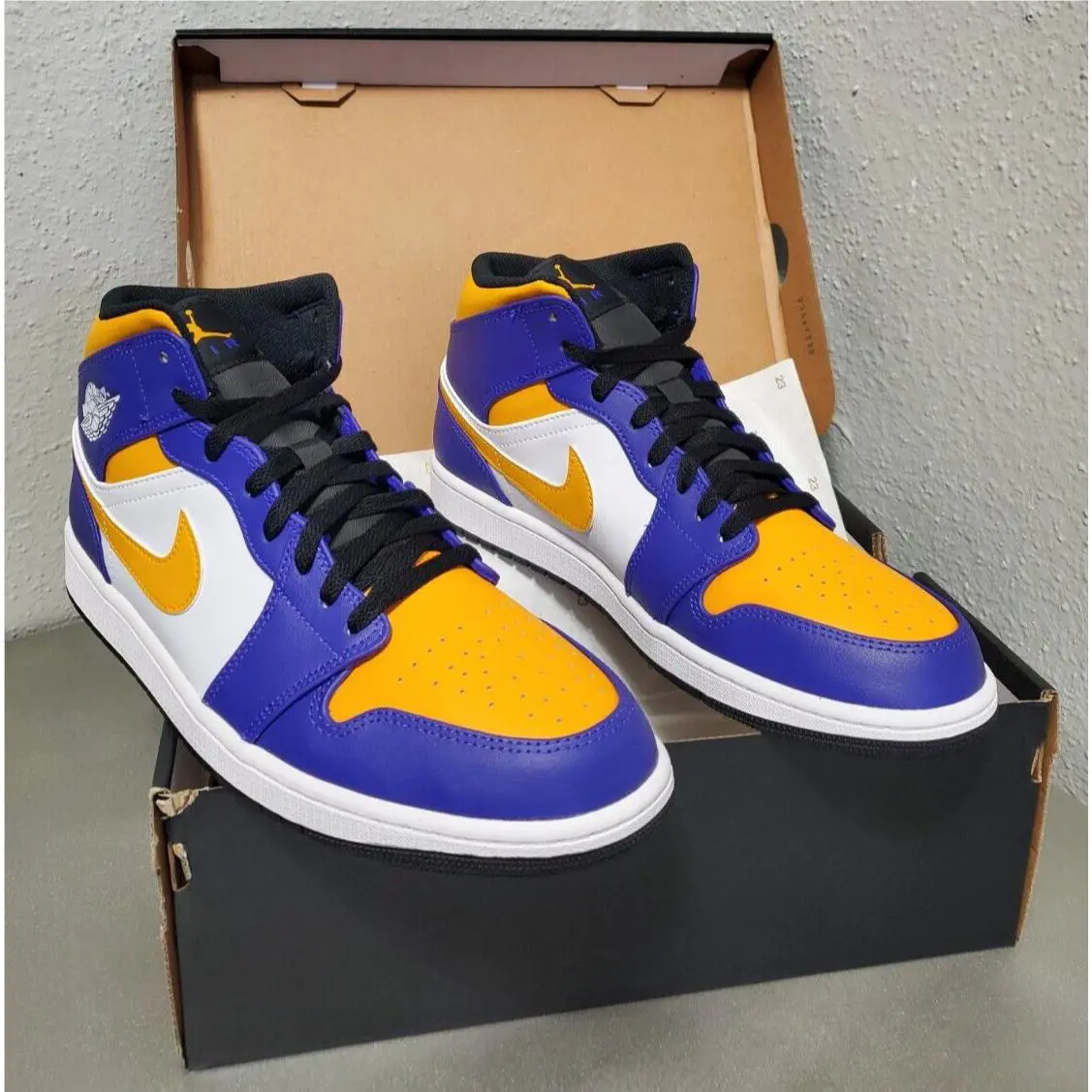 Nike shoes - Air Jordan 1 Mid - Air Mid - DQ8426-517 - Multicolor 0