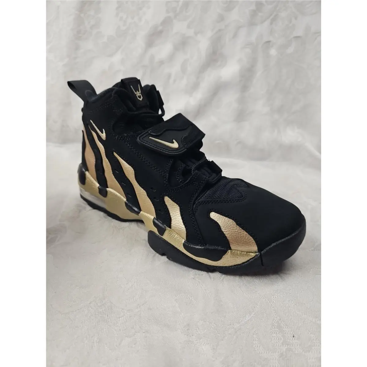 Nike shoes - Nike Air DT Max 96 - HM9236-001 - Black/Vegas Gold-White (UPC: 197599440109) 11