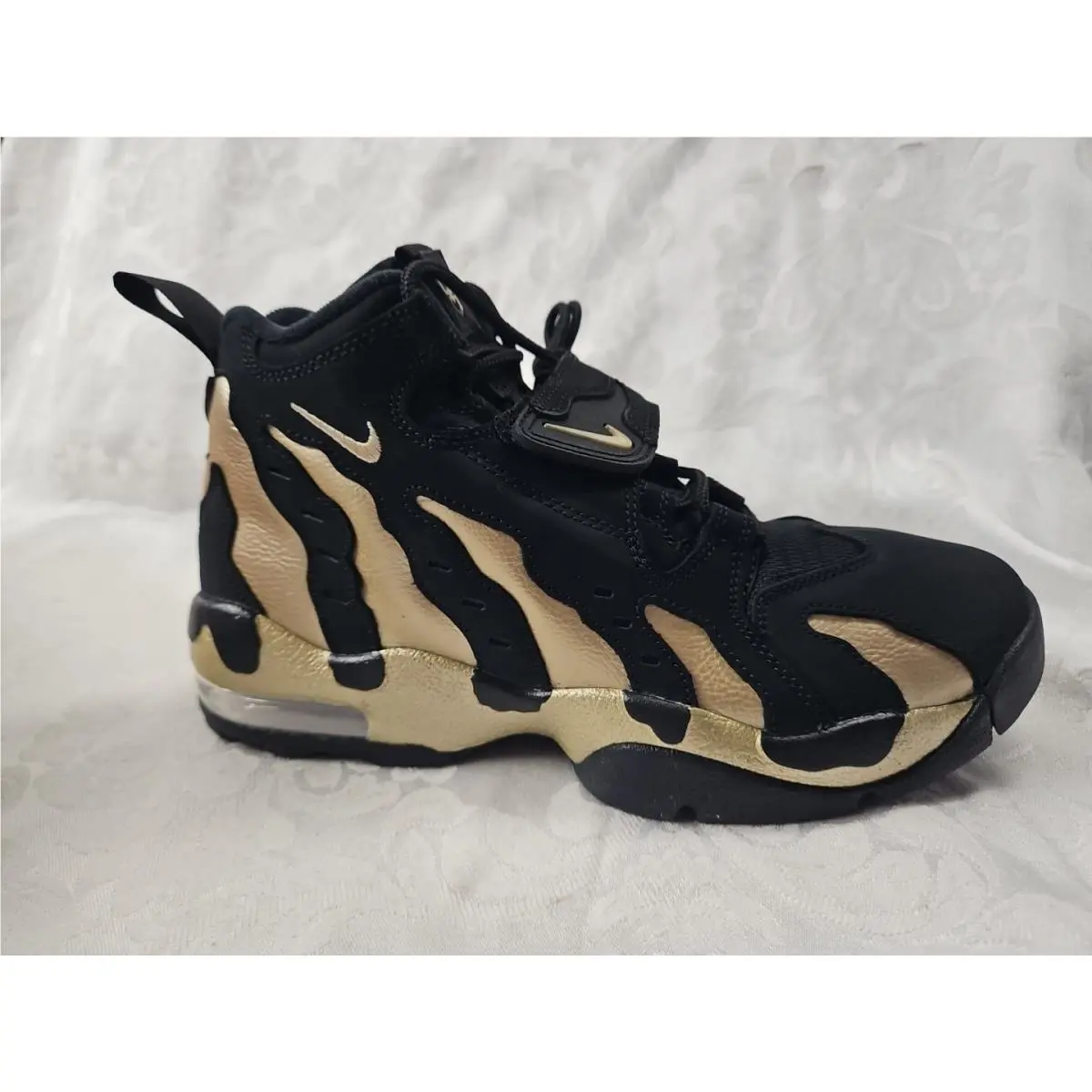 Nike shoes - Nike Air DT Max 96 - HM9236-001 - Black/Vegas Gold-White (UPC: 197599440109) 4