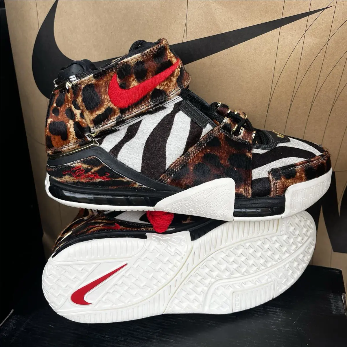 Nike shoes - Nike Zoom LeBron 2 - Zoom LeBron - DQ2439-200 - Multicolor 3