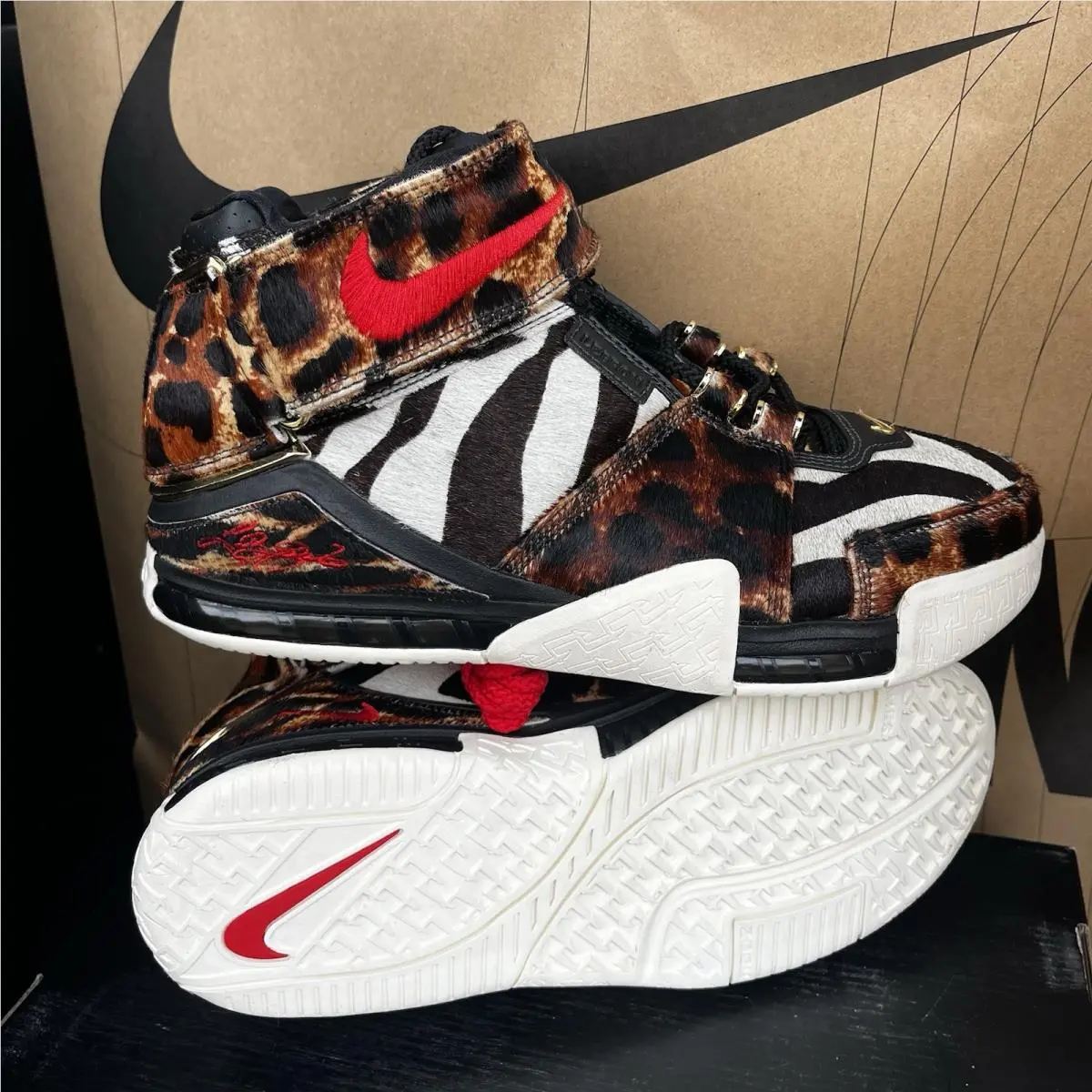 Nike shoes - Nike Zoom LeBron 2 - Zoom LeBron - DQ2439-200 - Multicolor 3