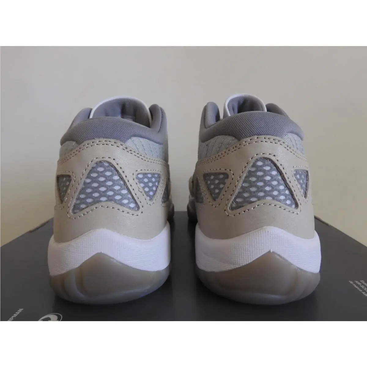 Nike shoes - Air Jordan 11 Low - Air Low - 919712-102 - Gray 3