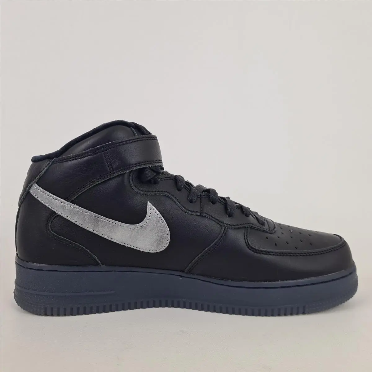 Nike shoes - DX3061001 - DX3061-001 - Black/Metallic Silver-Hyper Pink (UPC: 196149850313) 2