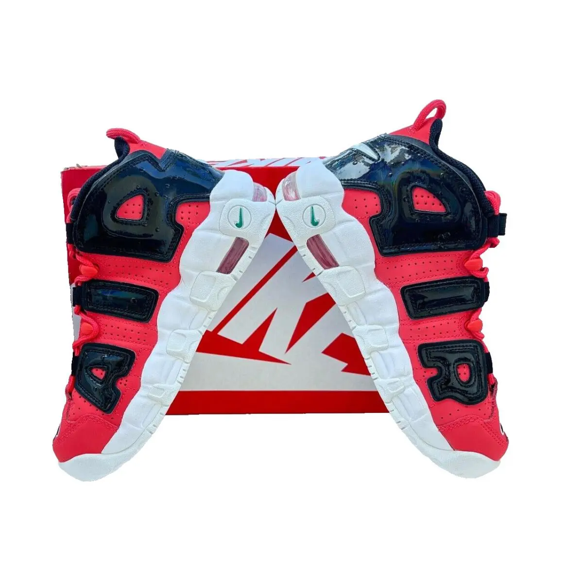 Nike Air More Uptempo GS Big Kids Shoe. Youth`s Size: 6.5Y
