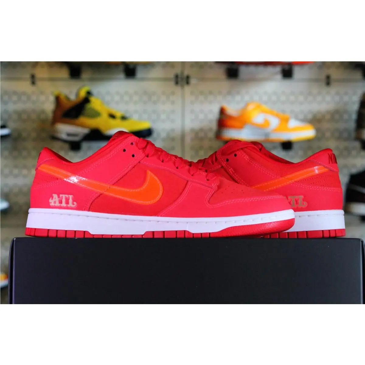 Nike Dunk Low Atl FD0724-657 Men`s Size 9.5