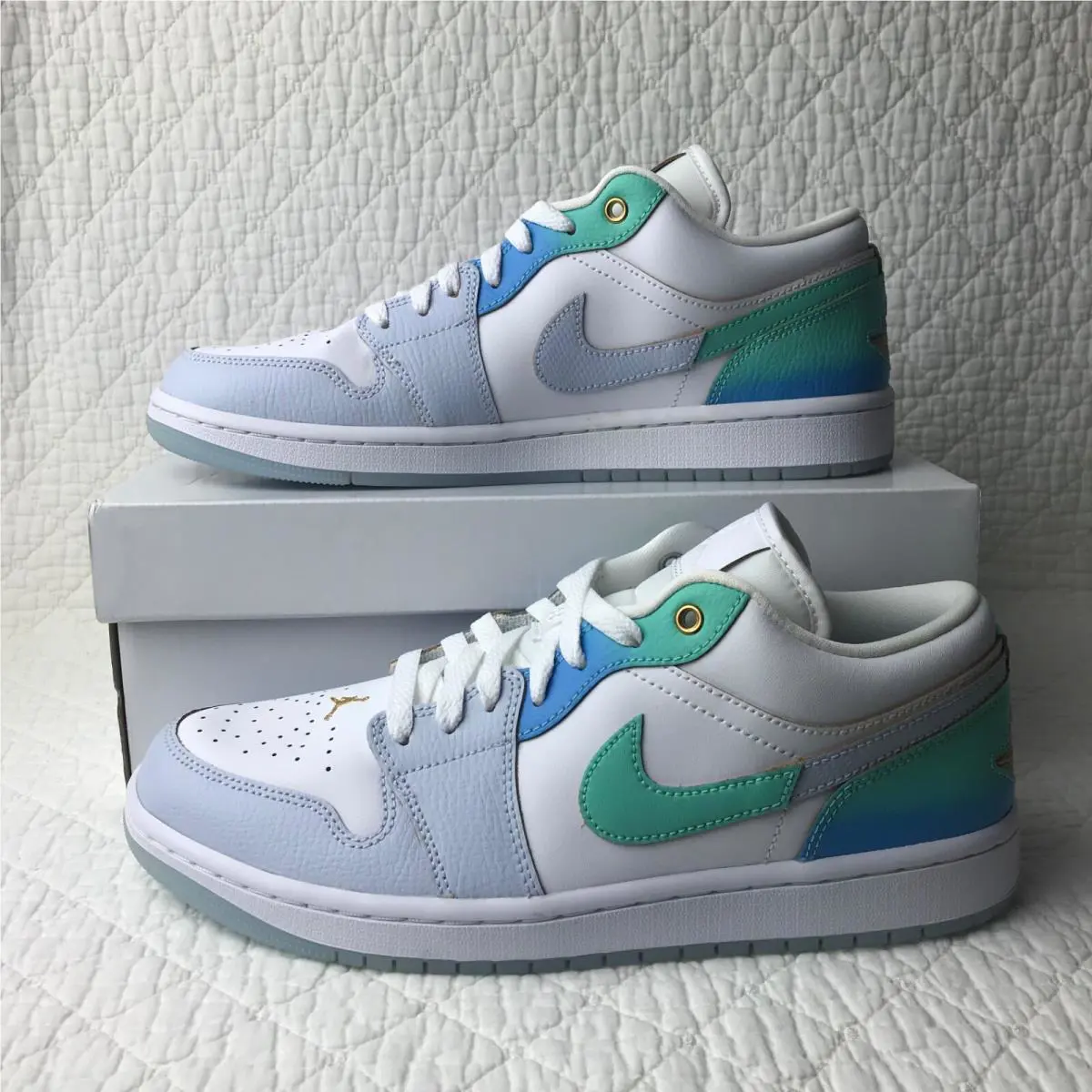 Nike shoes - Air Jordan 1 Low SE - FN8899-131 - White/White/Football Grey/Emerald Rise 1