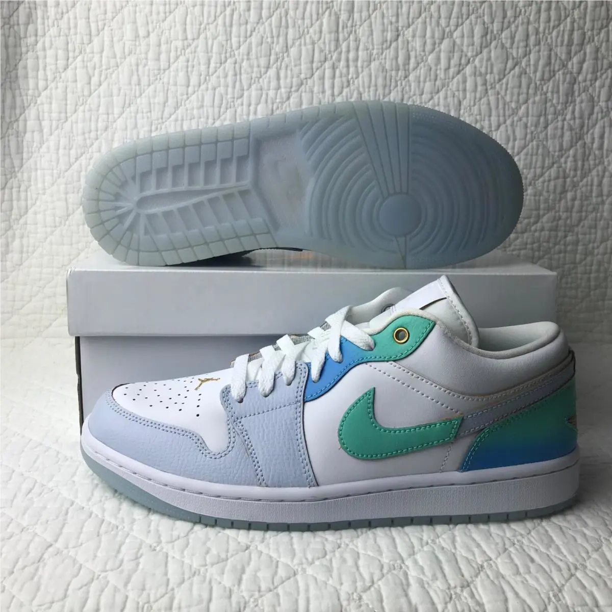 Nike shoes - Air Jordan 1 Low SE - FN8899-131 - White/White/Football Grey/Emerald Rise 2