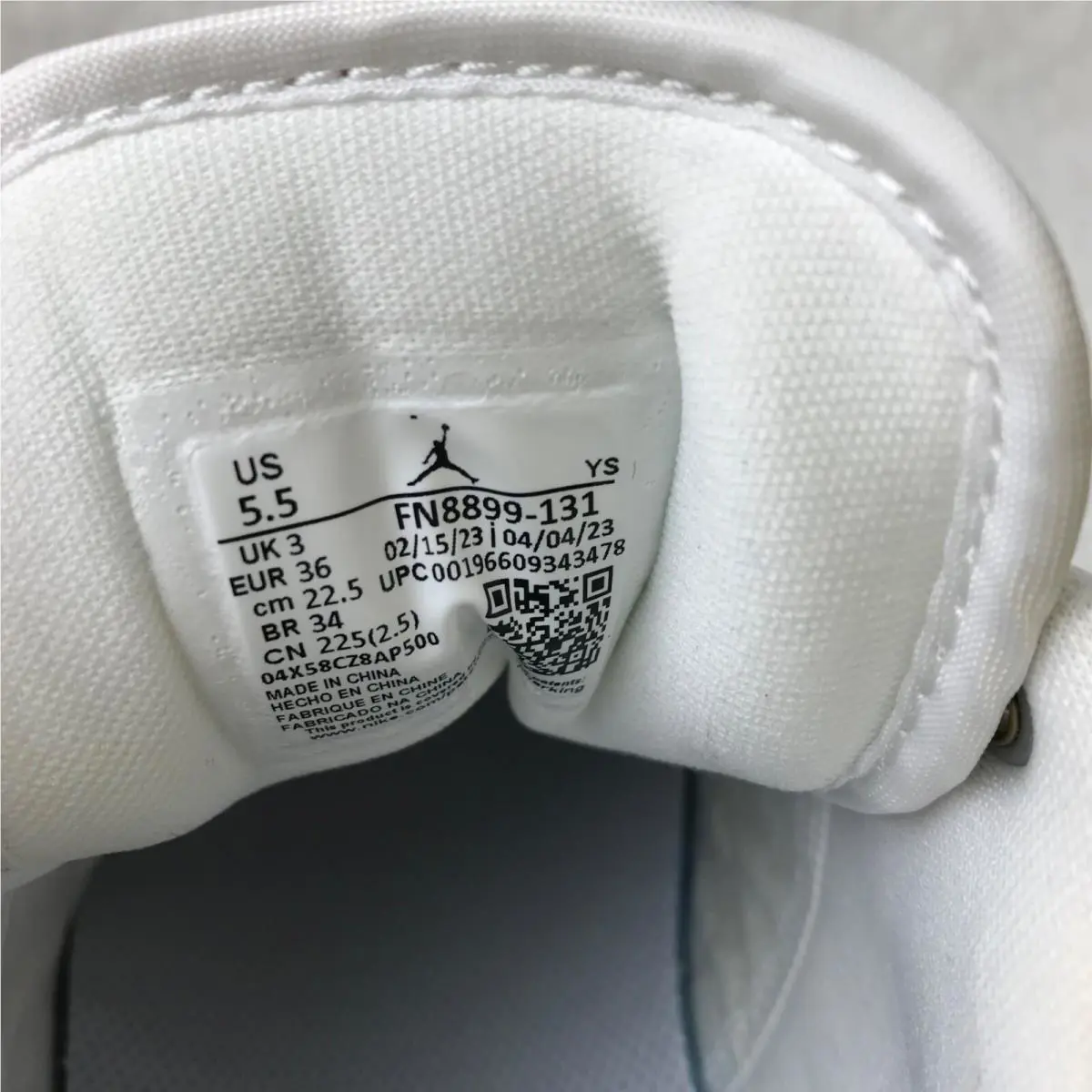 Nike shoes - Air Jordan 1 Low SE - FN8899-131 - White/White/Football Grey/Emerald Rise 8