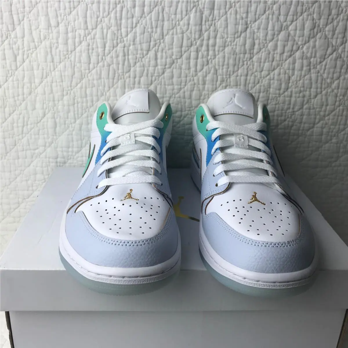Nike shoes - Air Jordan 1 Low SE - FN8899-131 - White/White/Football Grey/Emerald Rise 3