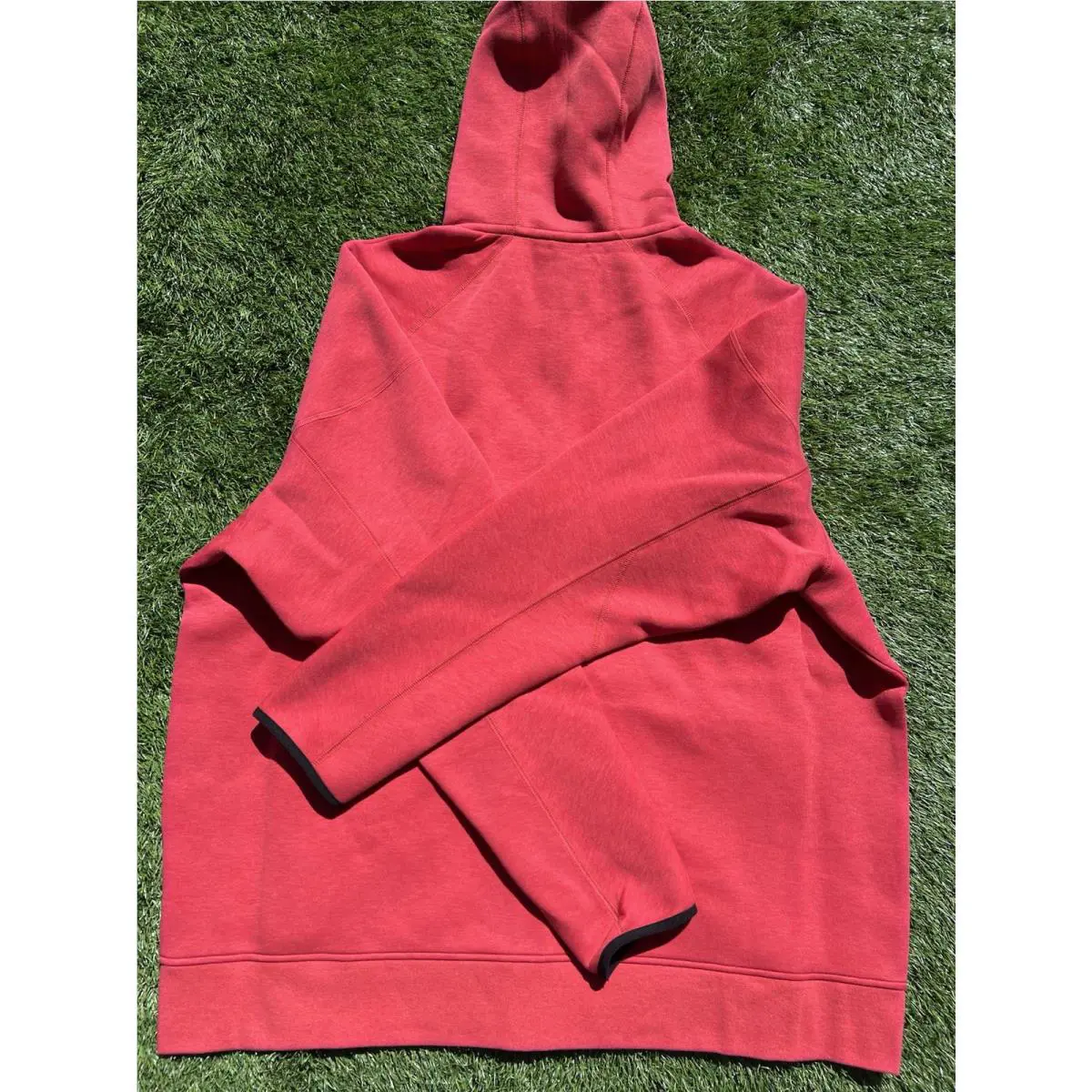 Nike clothing - FB7921-672 - FB7921-672 - Light University Red Heather (UPC: 196607413630) 8