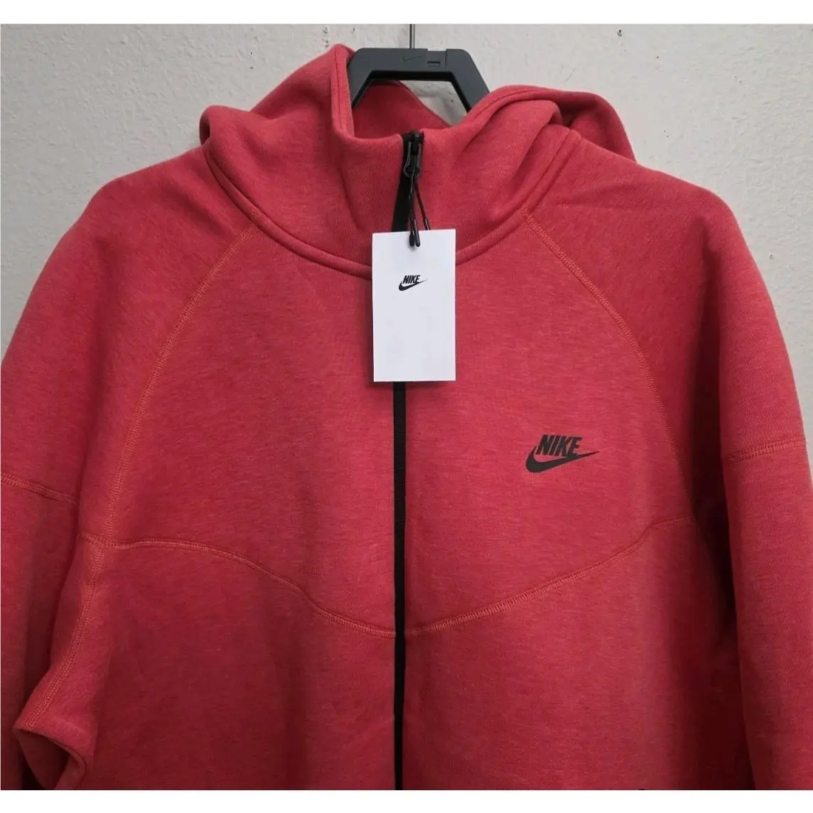 Nike clothing - FB7921-672 - FB7921-672 - Light University Red Heather (UPC: 196607413630) 0